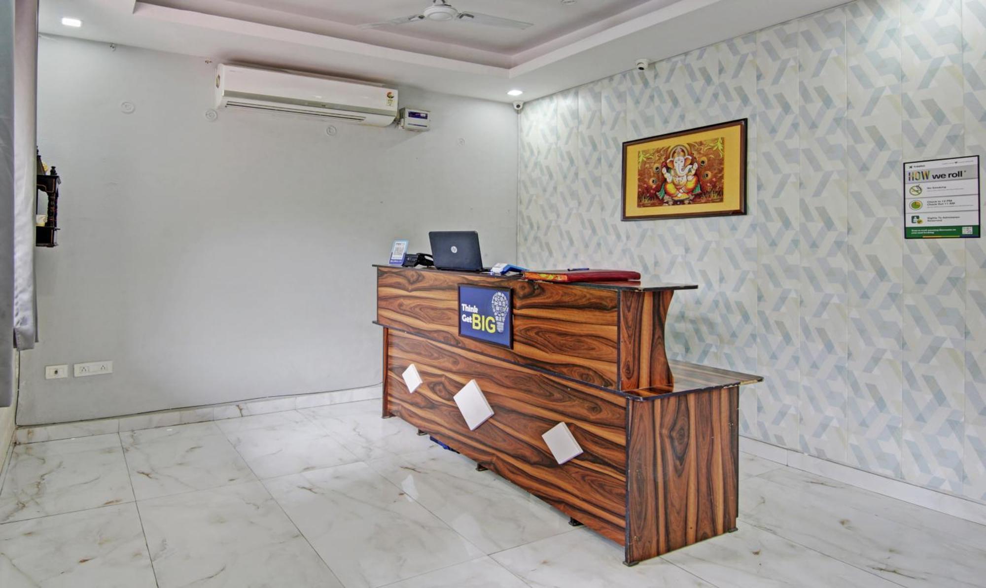 Treebo Modern Stays Noida Exterior photo