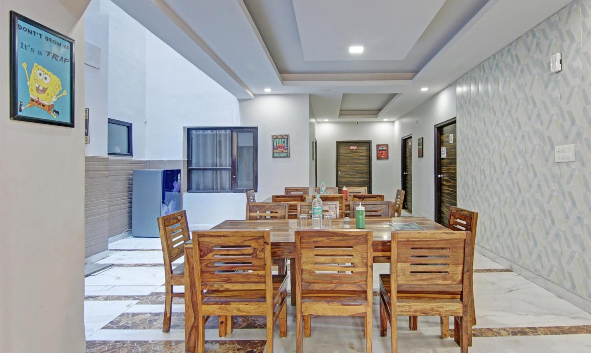 Treebo Modern Stays Noida Exterior photo