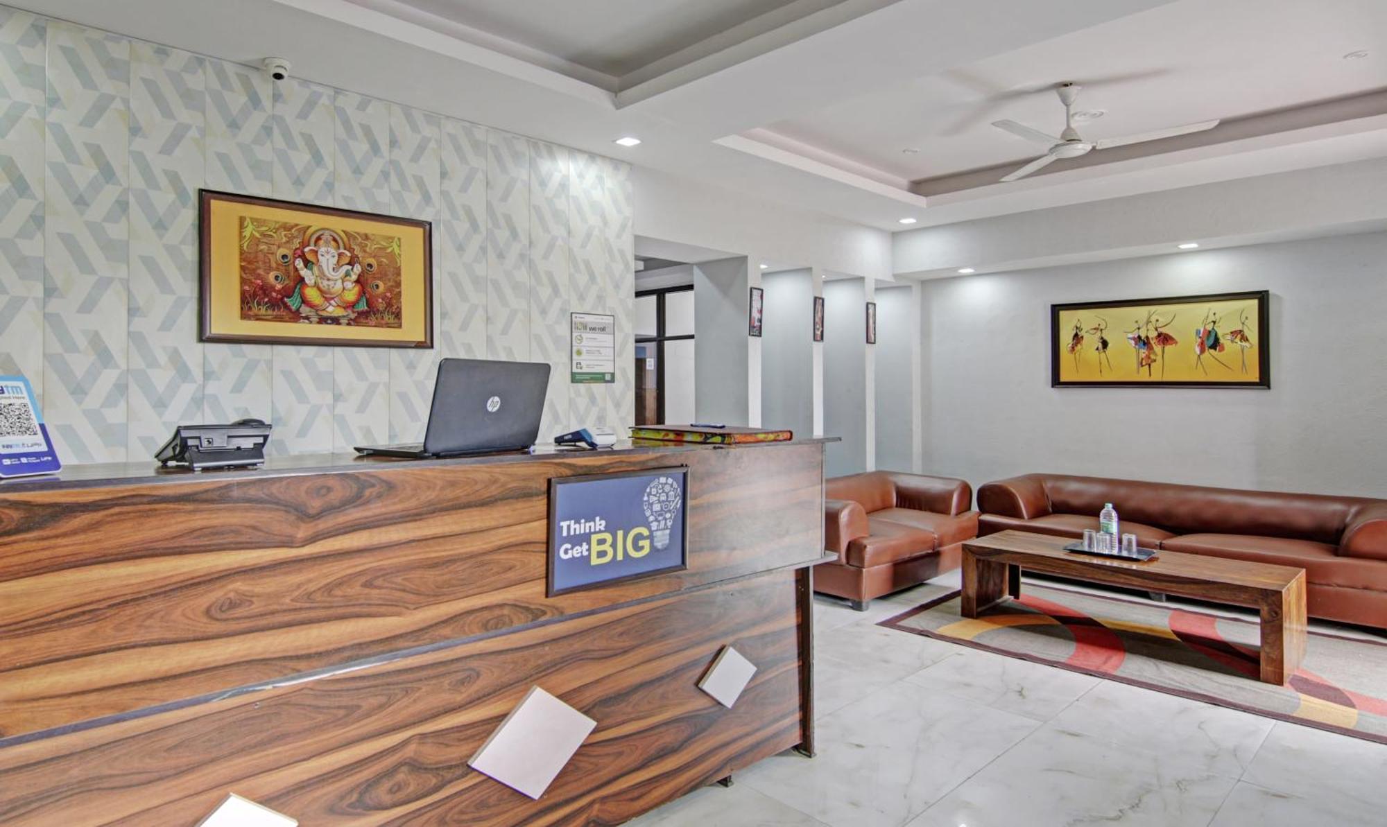 Treebo Modern Stays Noida Exterior photo
