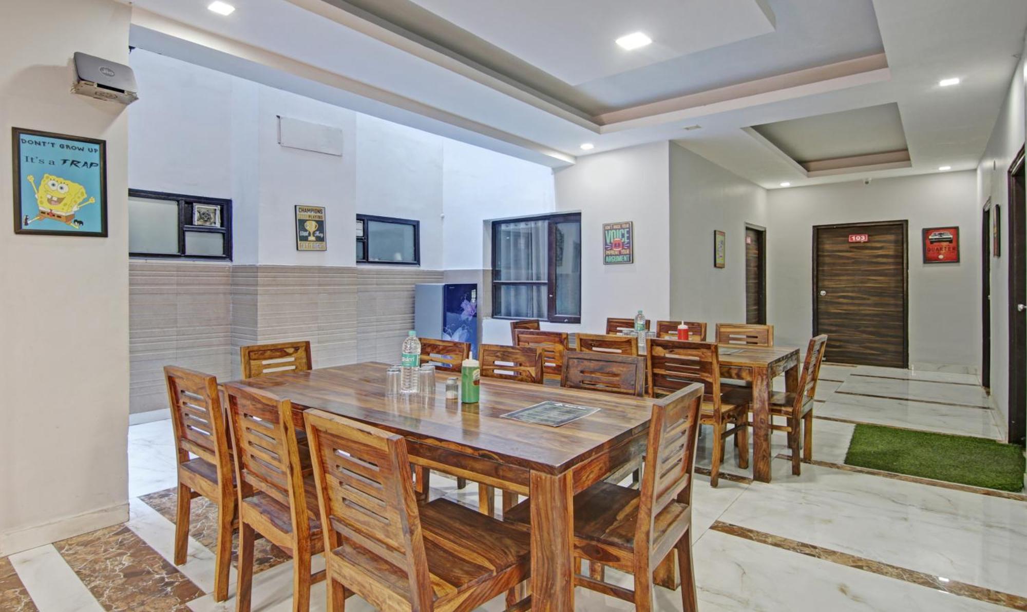 Treebo Modern Stays Noida Exterior photo