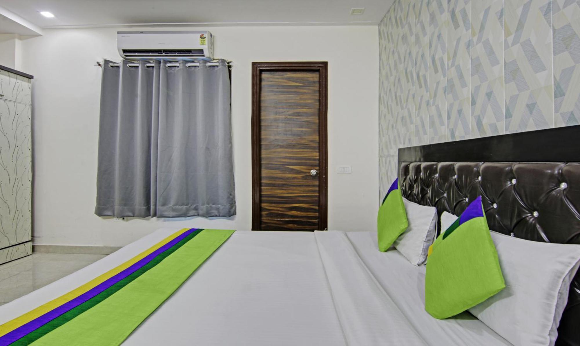 Treebo Modern Stays Noida Exterior photo